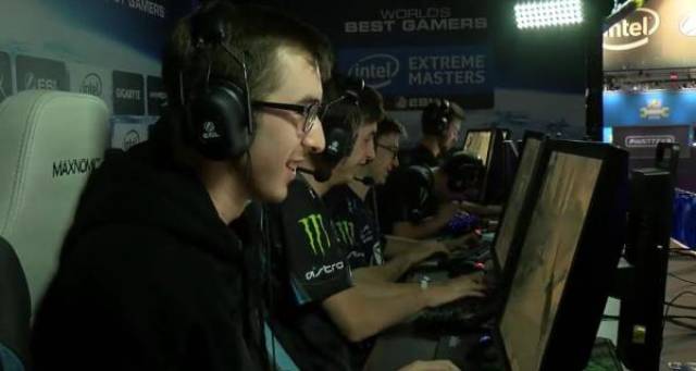 赛前科比在 赛前科比在