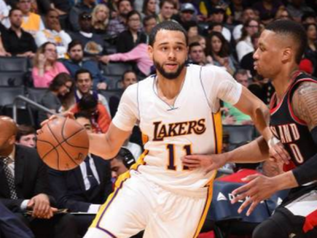 发挥作用的 发挥作用的