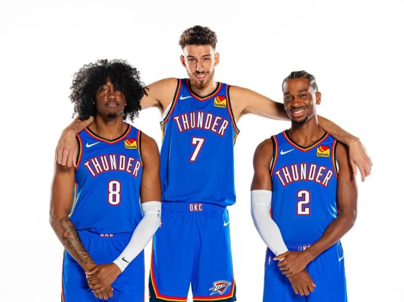 集训合照里 集训合照里